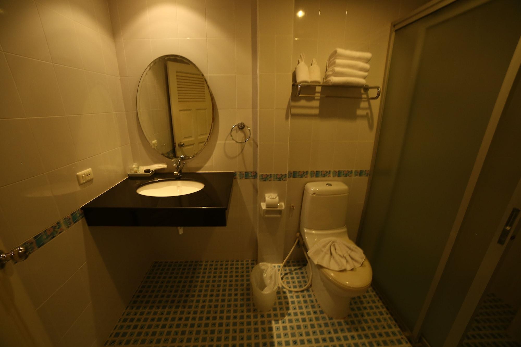 โปร อันดามัน เพลซ Hotel Karon ภายนอก รูปภาพ